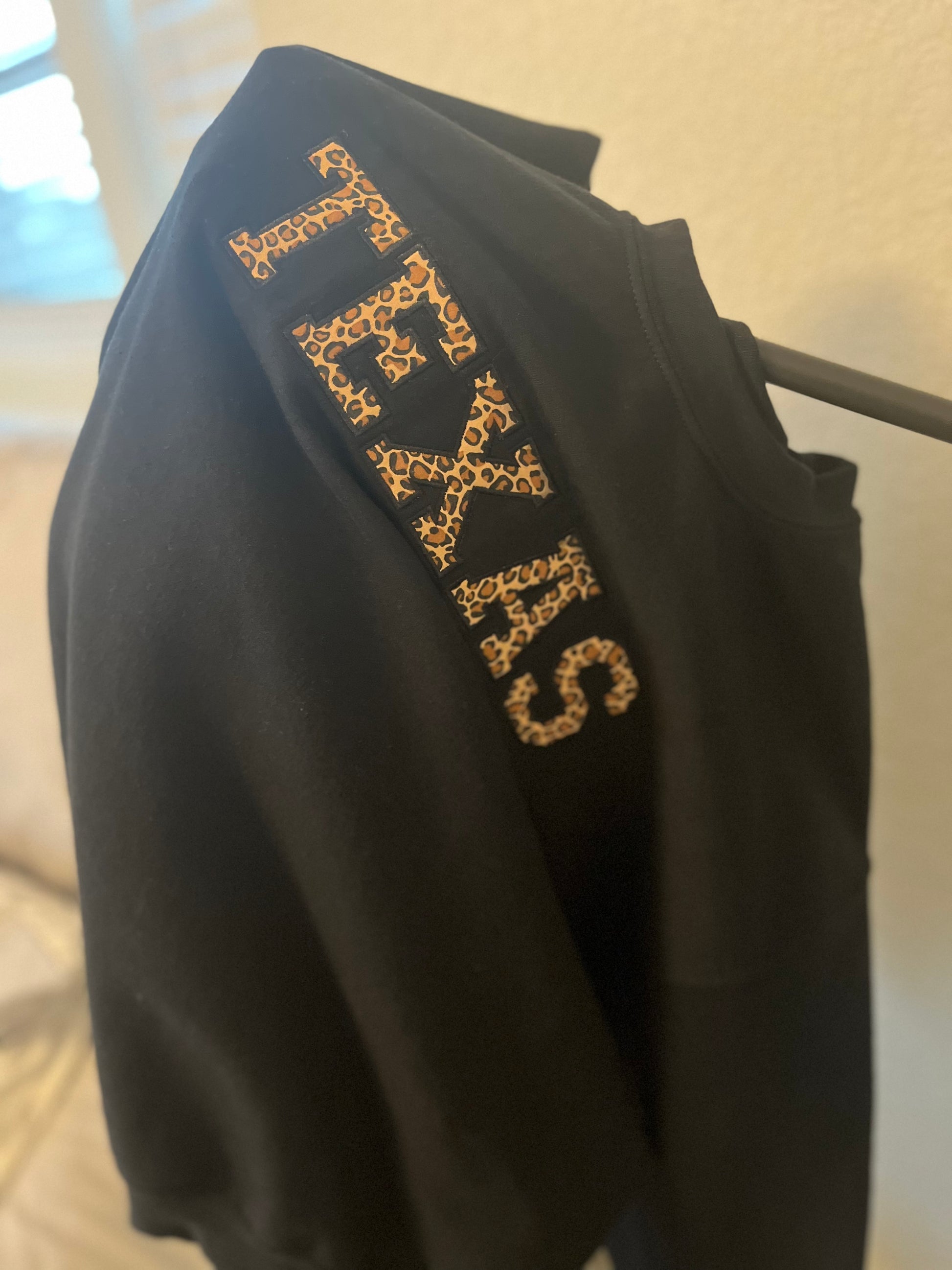Texas Leopard print Applique crewneck-choose your state!! Personalized Gildan sweatshirt