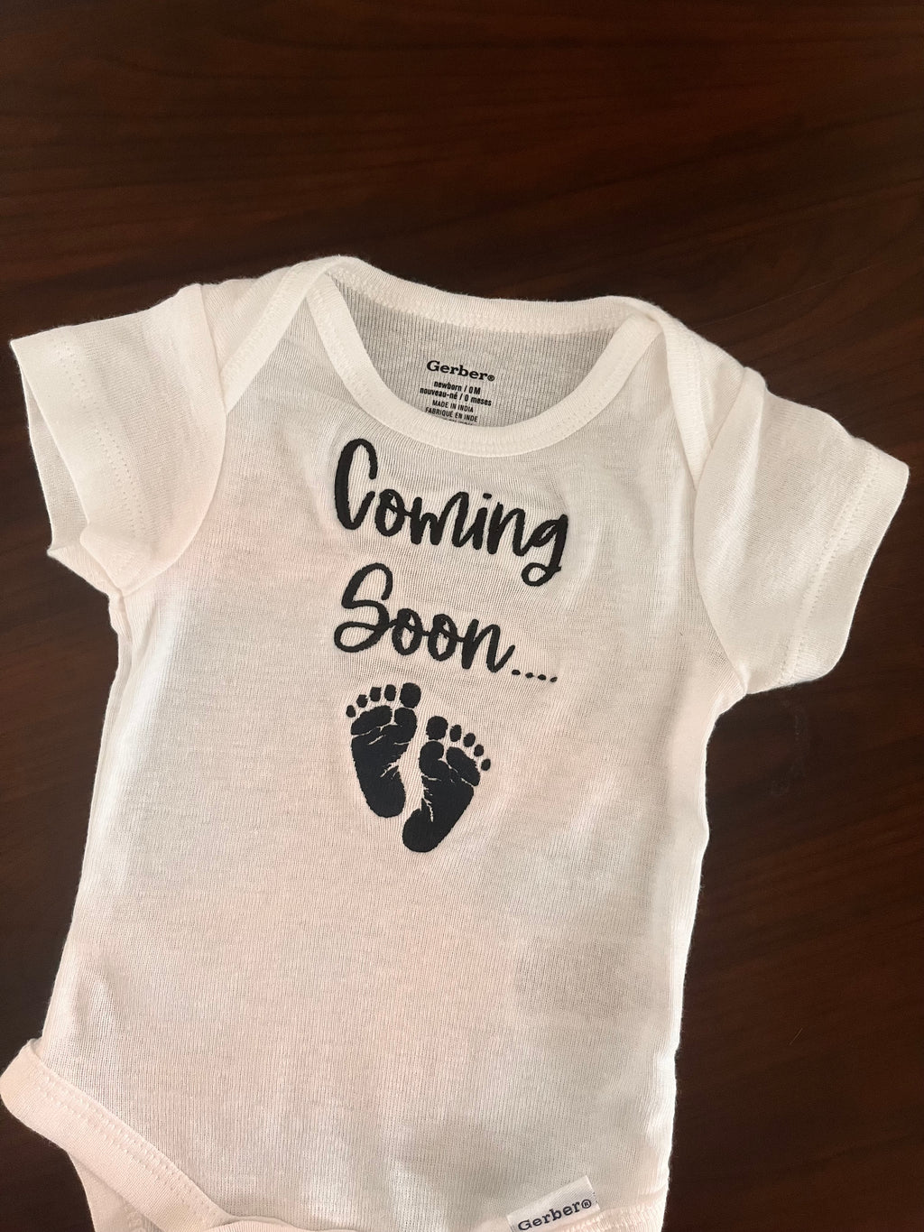 Coming Soon Baby embroidered Onesie/bodysuit – Black Footprint Bodysuit for Pregnancy Reveal