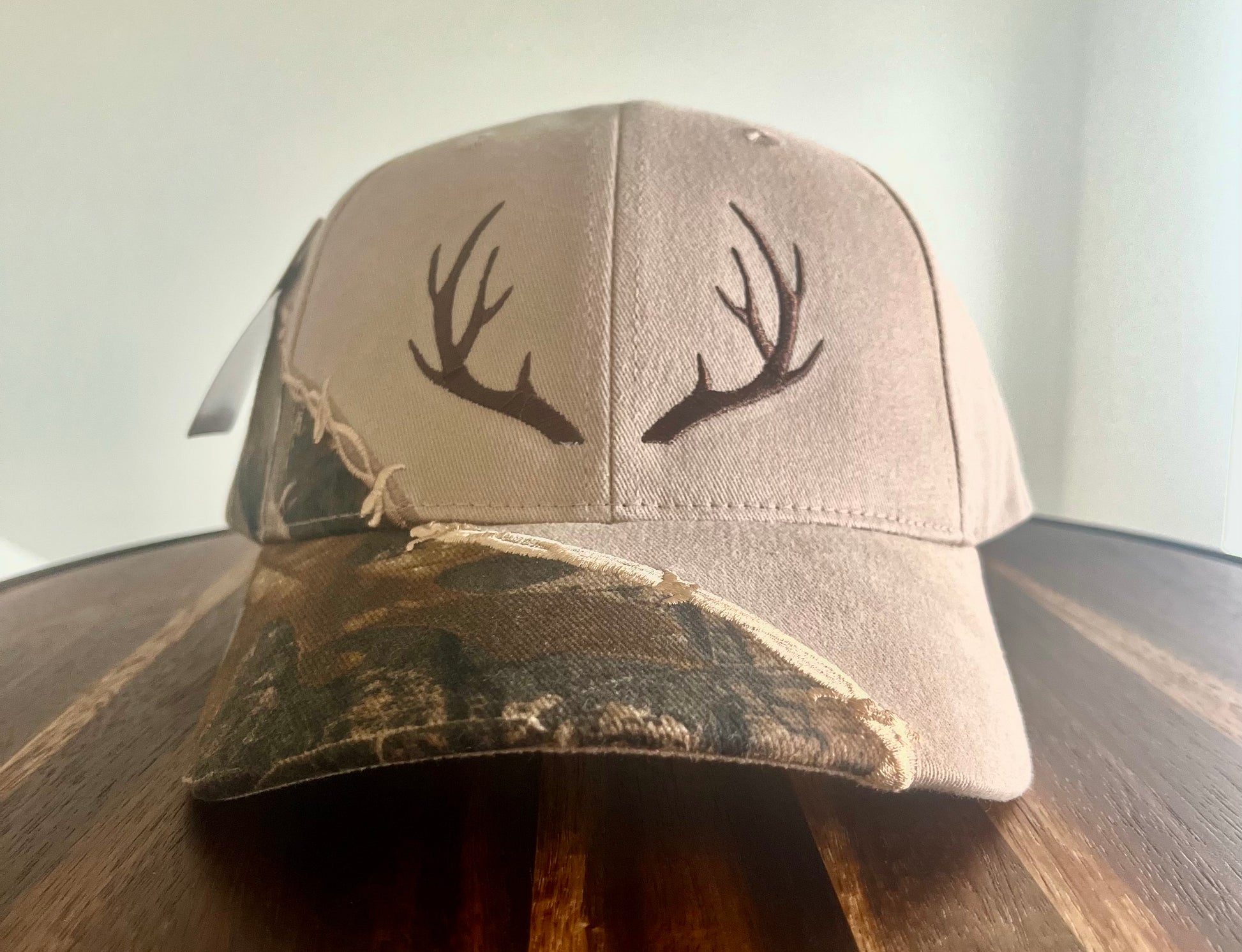Antler Realtree camo embroidered barbwire hat