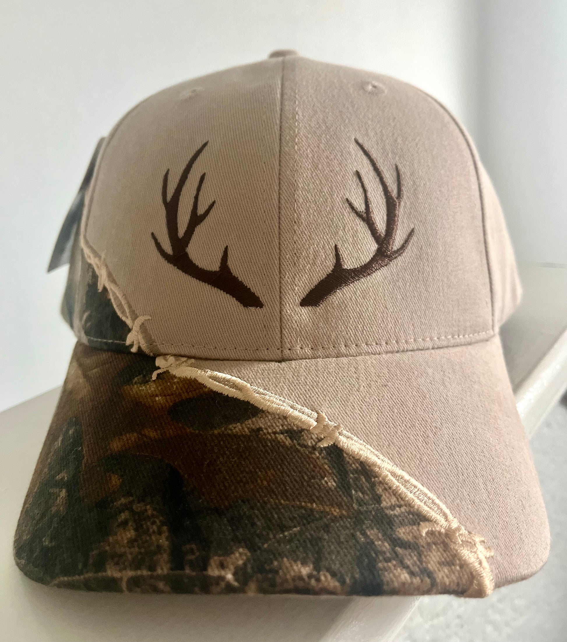 Antler Realtree camo embroidered barbwire hat