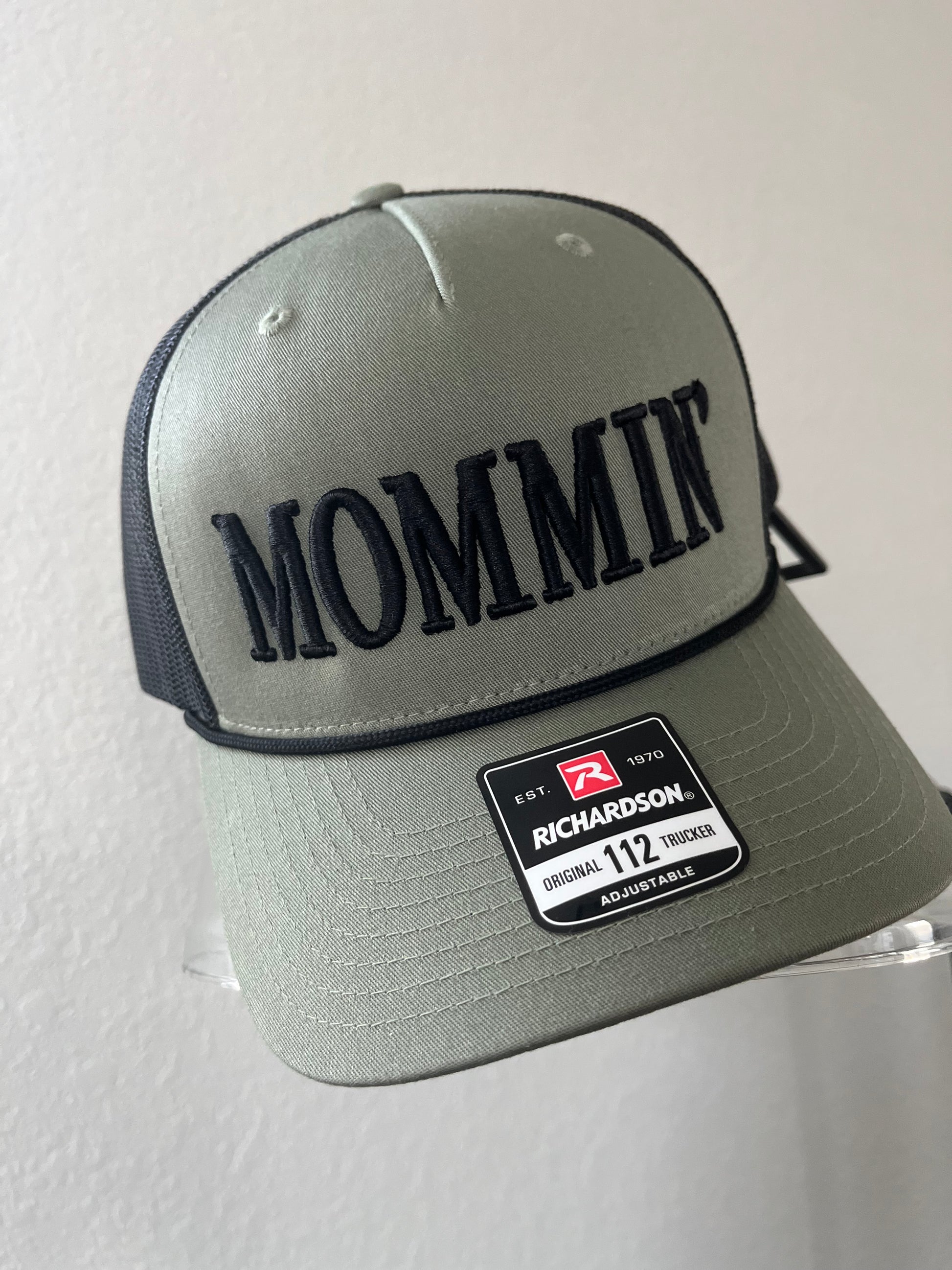 MOMMIN' 3D Puff 5 panel Richardson Rope Hat in Loden green and black