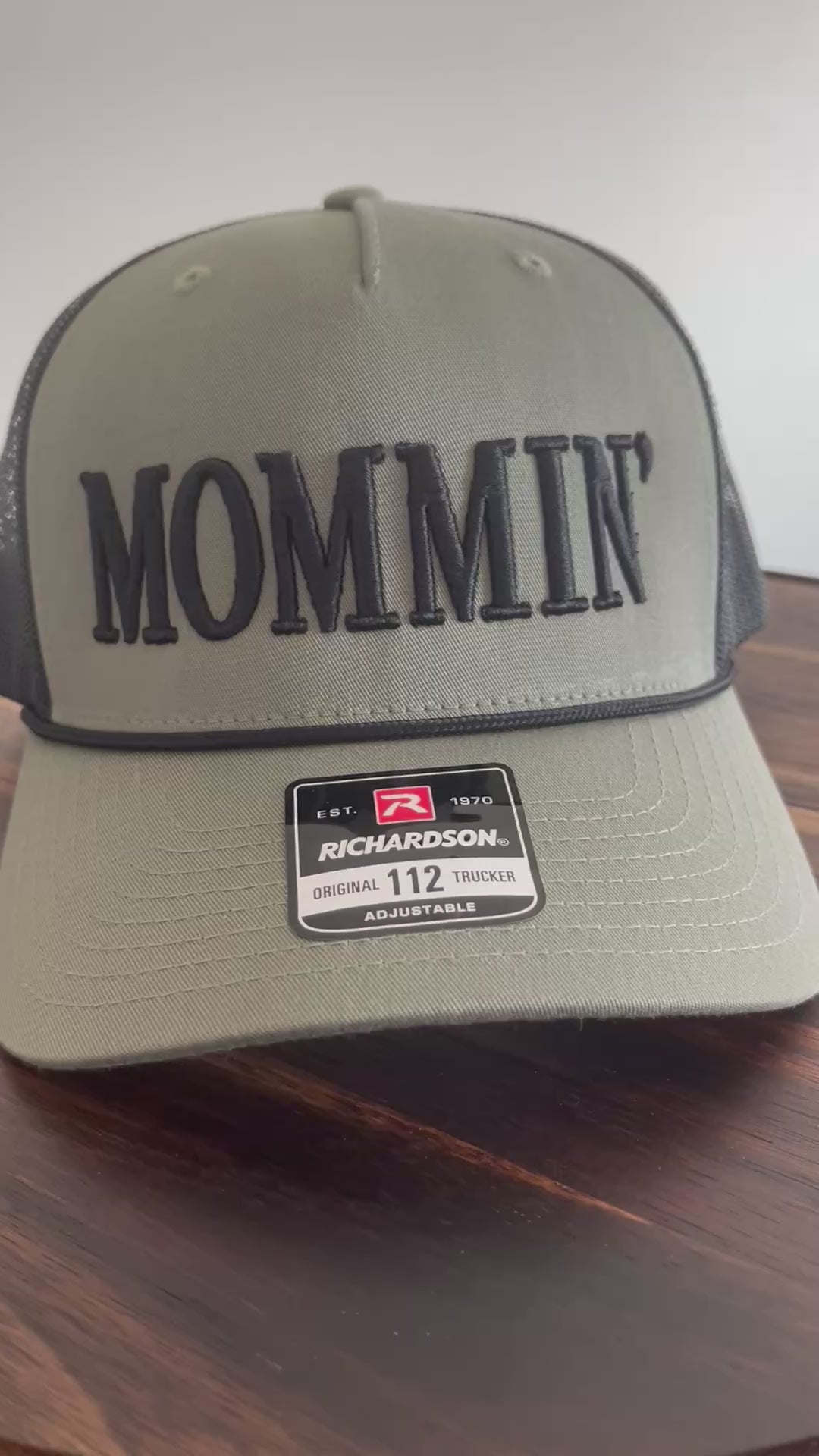 MOMMIN' 3D Puff 5 panel Richardson Rope Hat in Loden green and black
